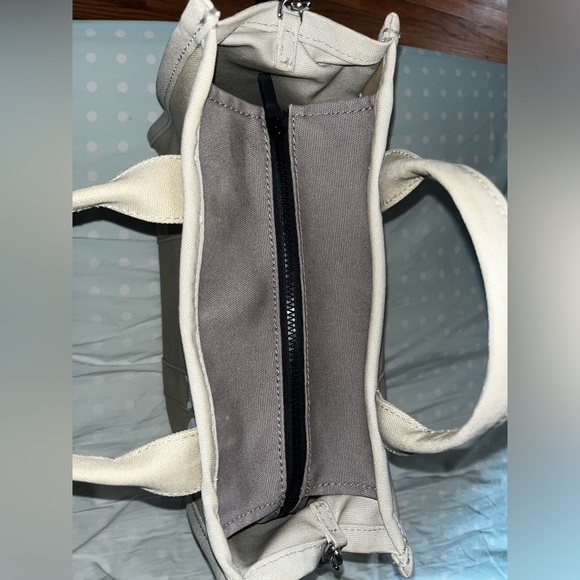 Marc Jacobs The Canvas Medium Tote Bag - Picture 9 of 11